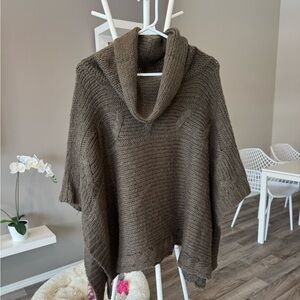 Women’s poncho sweater
